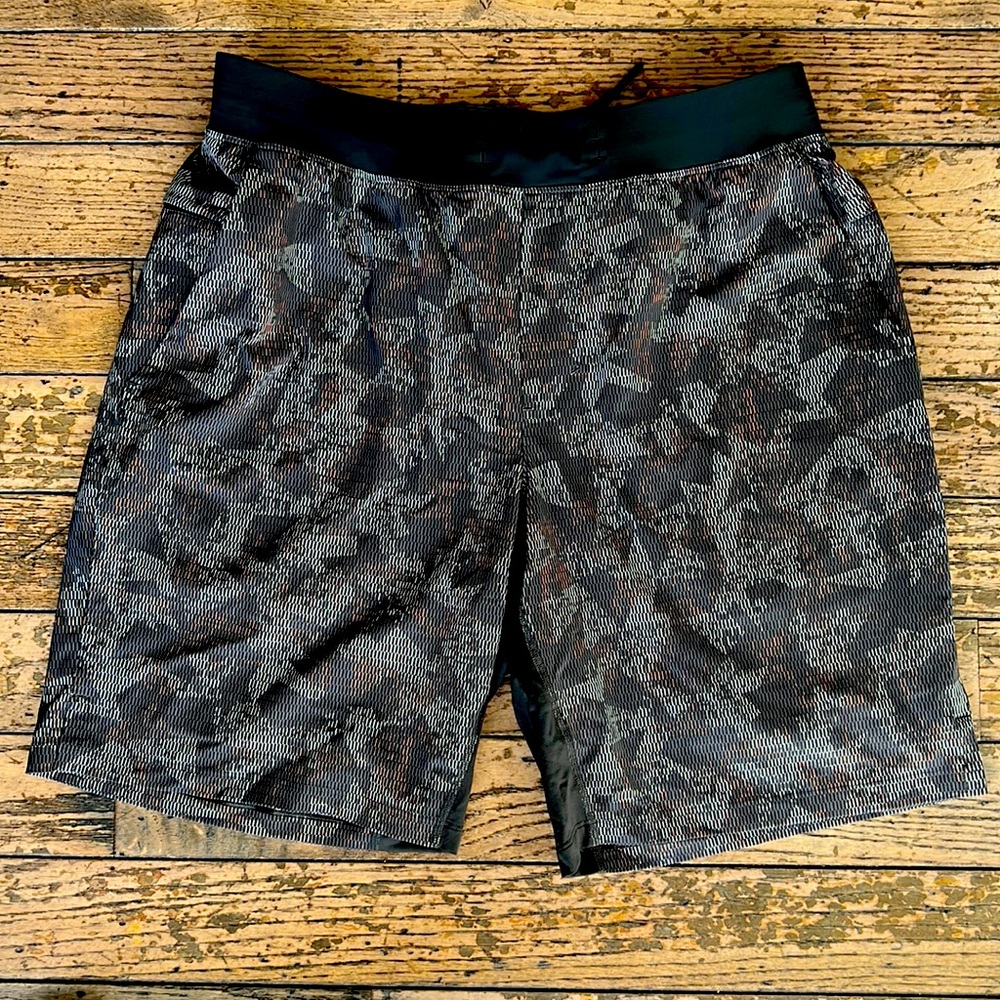 Men’s Lululemon shorts